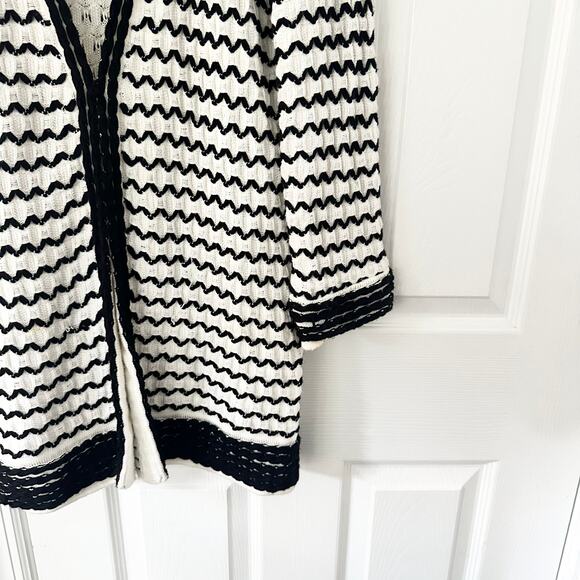 St. John Black White Open Knit Swirl Textured Hook Closure Long Cardigan Large - Picture 5 of 12